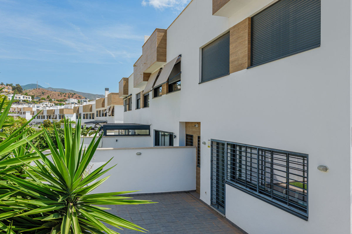 Appartement te koop in Málaga Este | 4 slaapkamers H5420239