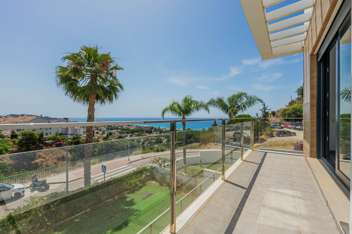 Appartement te koop in Málaga Este | 4 slaapkamers H5420239