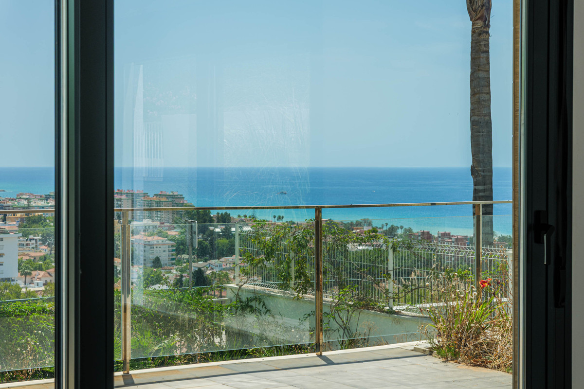 Appartement te koop in Málaga Este | 4 slaapkamers H5420239