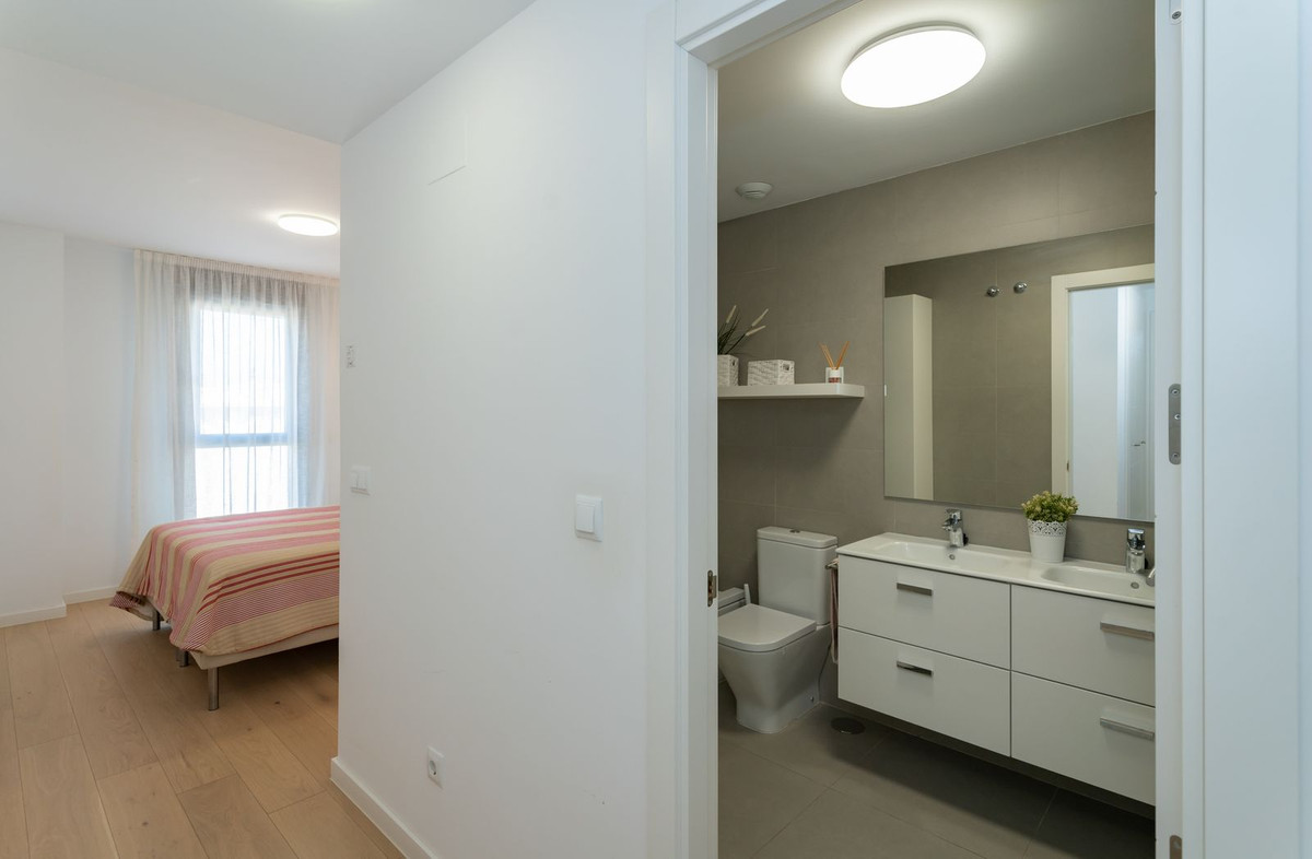 Appartement te koop in Málaga Este | 3 slaapkamers H5486023