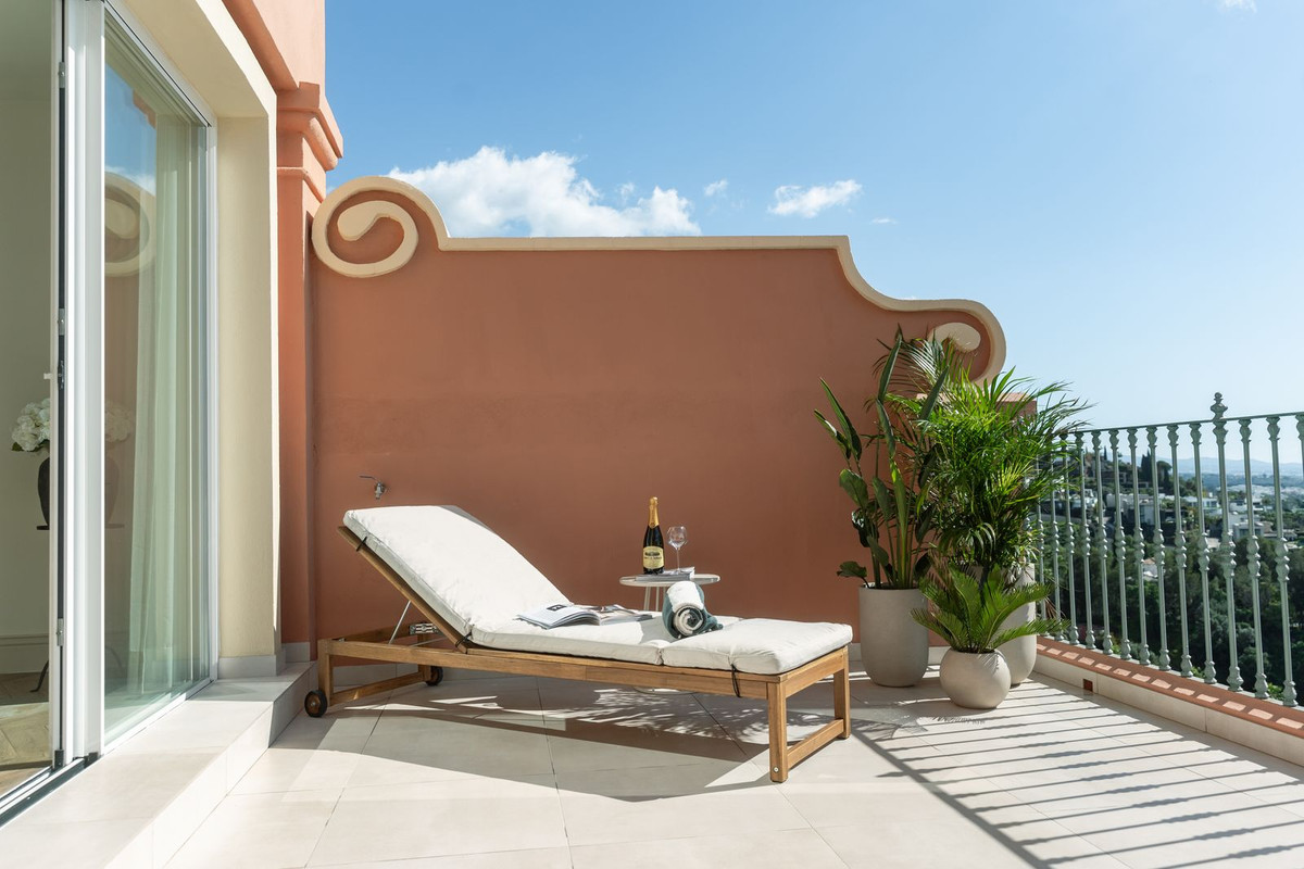 Duplex in Monte Halcones-17