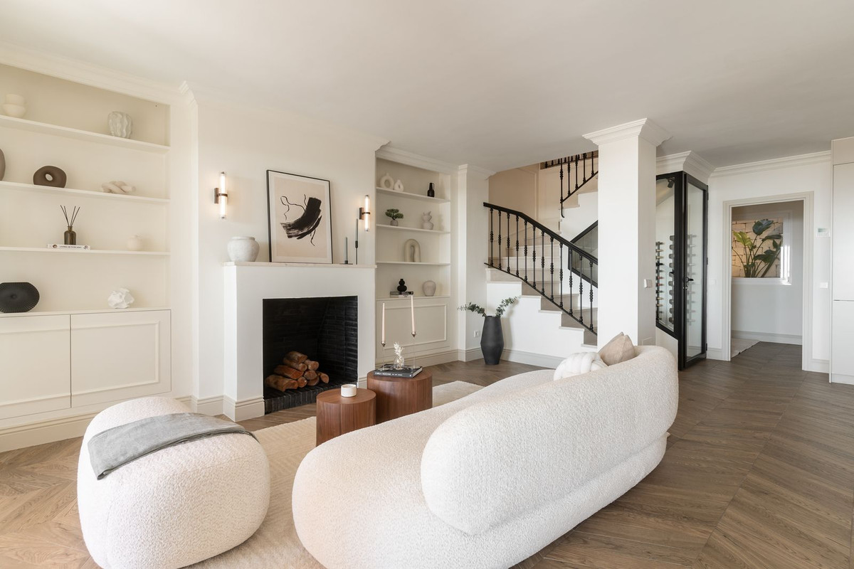 Duplex in Monte Halcones-2