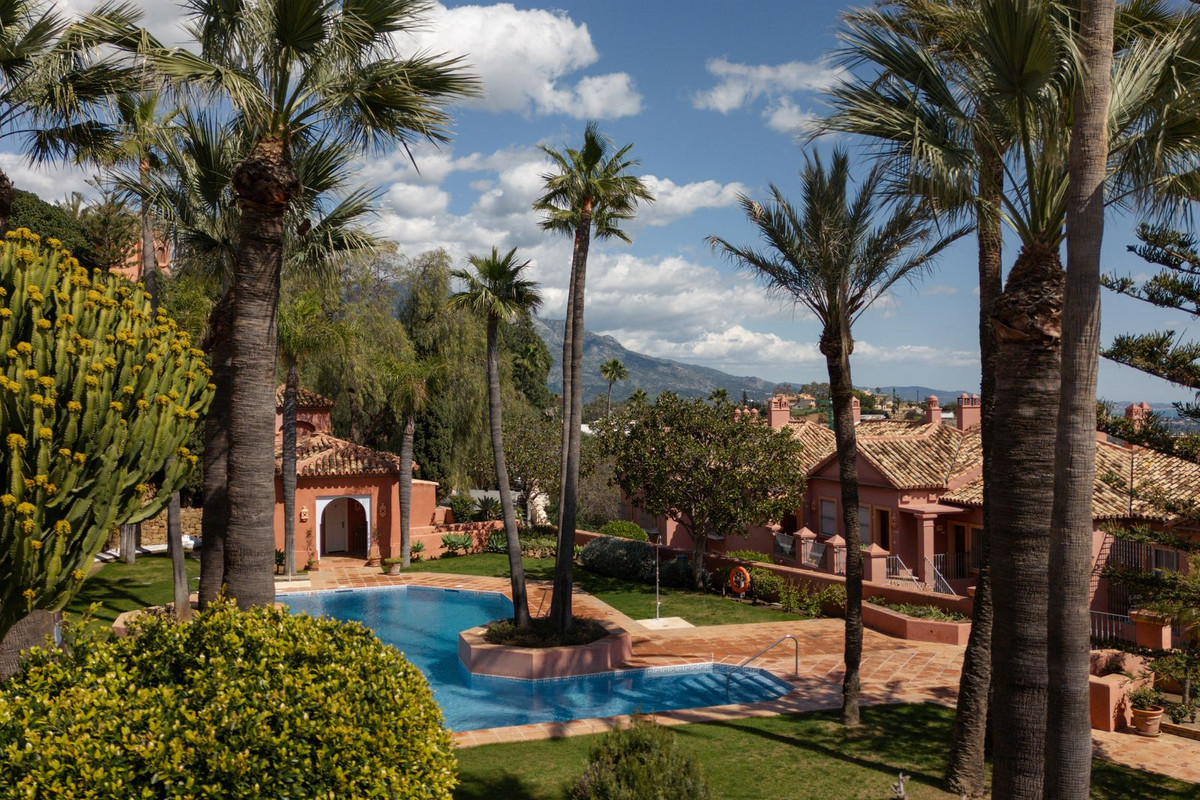Duplex in Monte Halcones-39