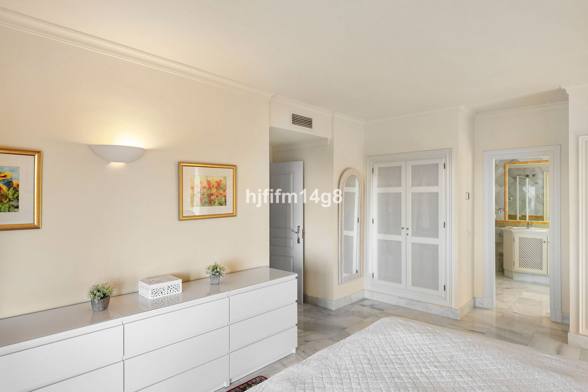 Appartement te koop in Monte Halcones | 3 slaapkamers H5105146