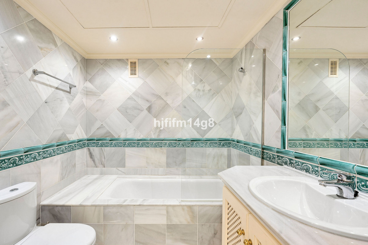 Appartement te koop in Monte Halcones | 3 slaapkamers H5105146