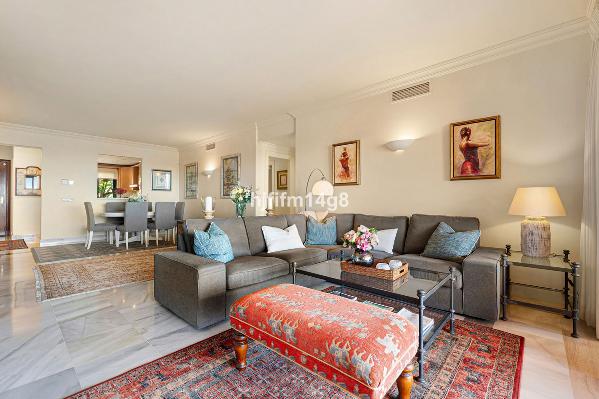 Appartement te koop in Monte Halcones | 3 slaapkamers H5105146