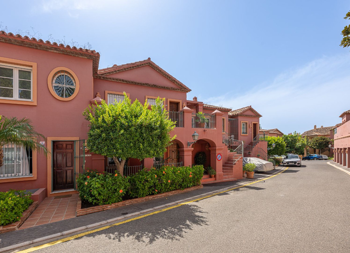 Duplex te koop in La Quinta | 4 slaapkamers H5146996