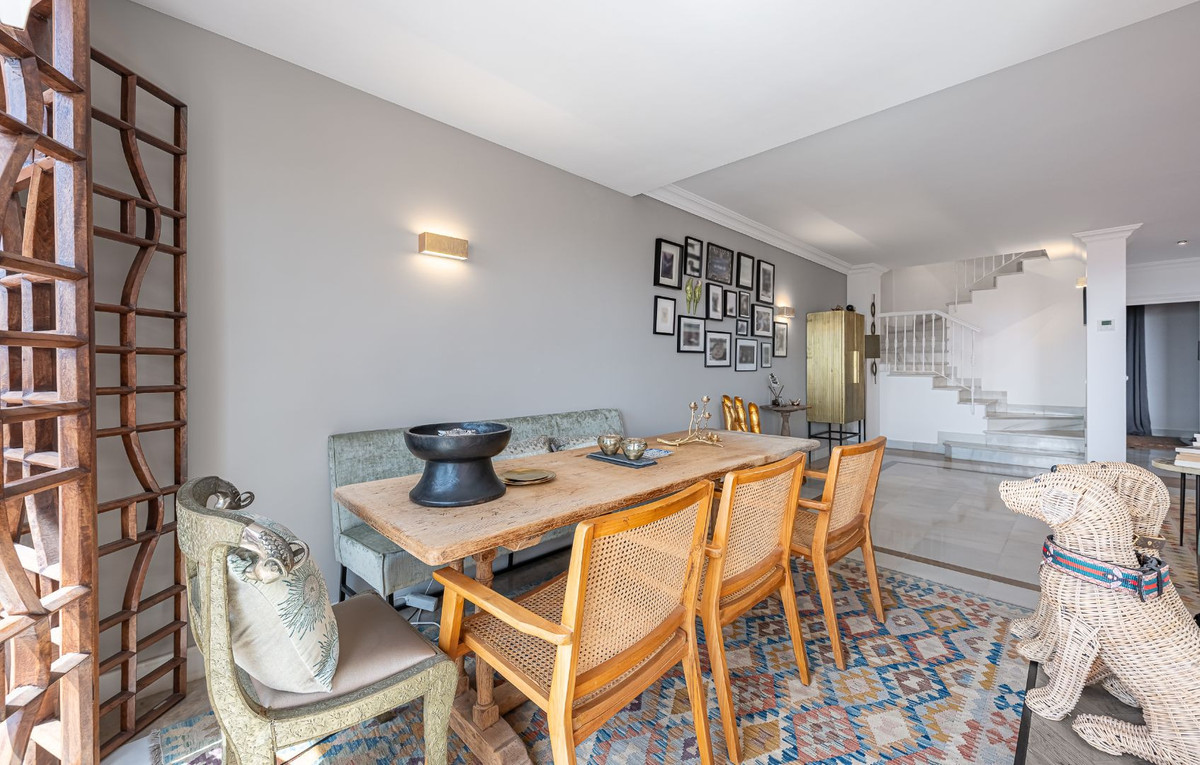 Duplex te koop in La Quinta | 4 slaapkamers H5146996