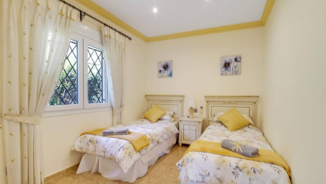 Huis te koop in Moraira | 4 slaapkamers H5473348