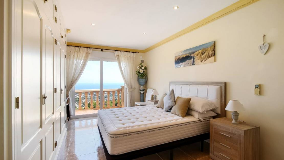 Huis te koop in Moraira | 4 slaapkamers H5473348