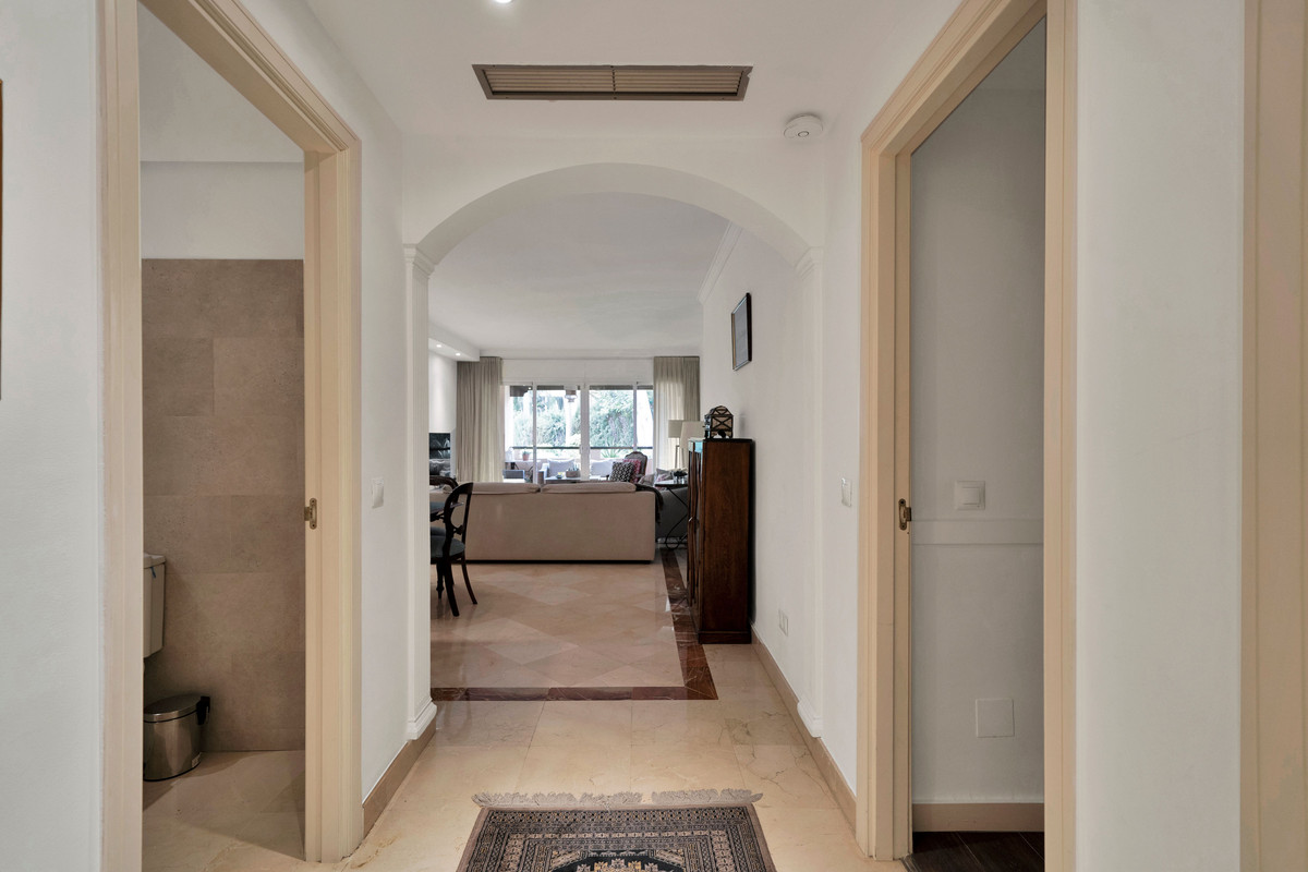 Appartement te koop in Nagüeles | 3 slaapkamers H5041636