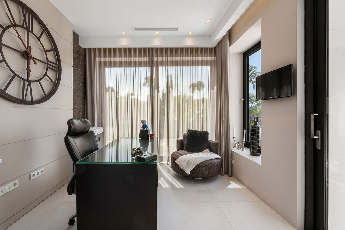 Huis te koop in Nagüeles | 5 slaapkamers H5137888