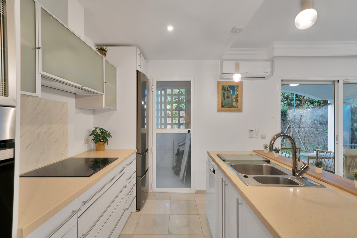 Appartement te koop in Nagüeles | 2 slaapkamers H5242255