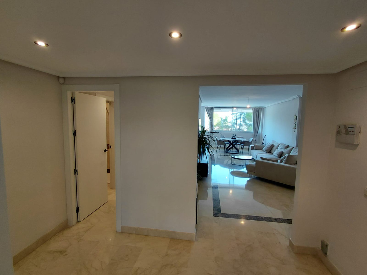 Appartement te koop in Nagüeles | 2 slaapkamers H5255653