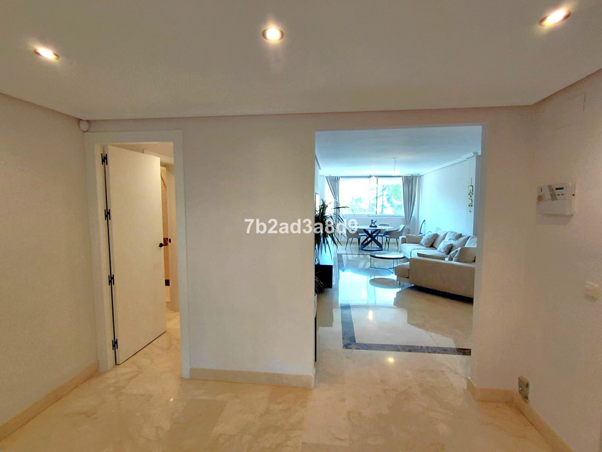 Appartement te koop in Nagüeles | 2 slaapkamers H5353675