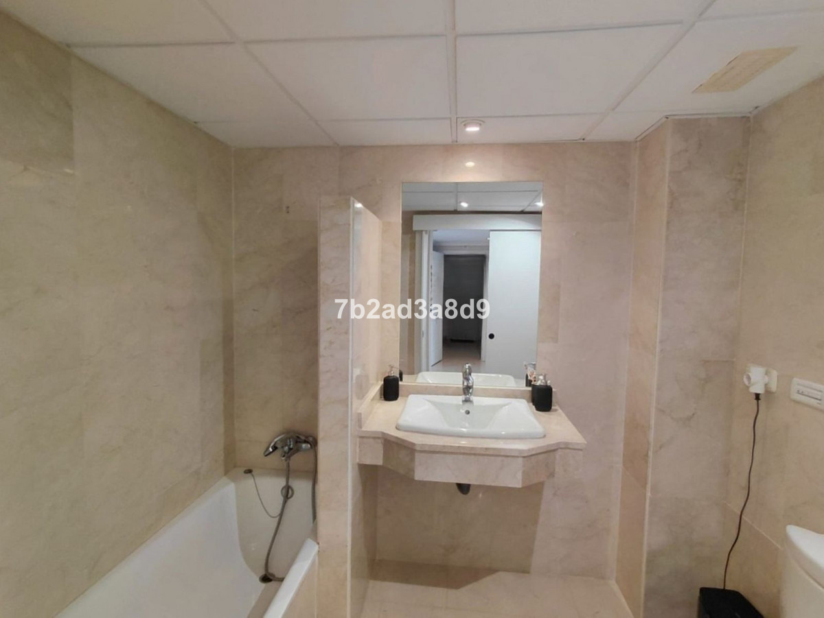 Appartement te koop in Nagüeles | 2 slaapkamers H5353675