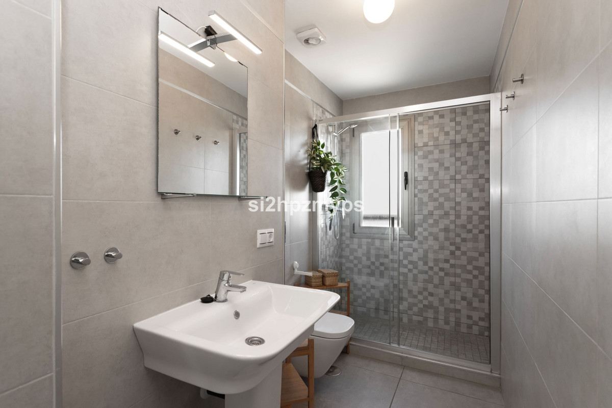 Bovenverdieping Appartement in Nerja-16