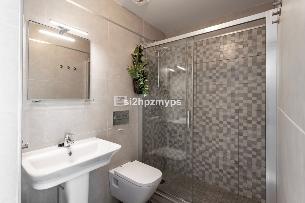 Bovenverdieping Appartement in Nerja-23