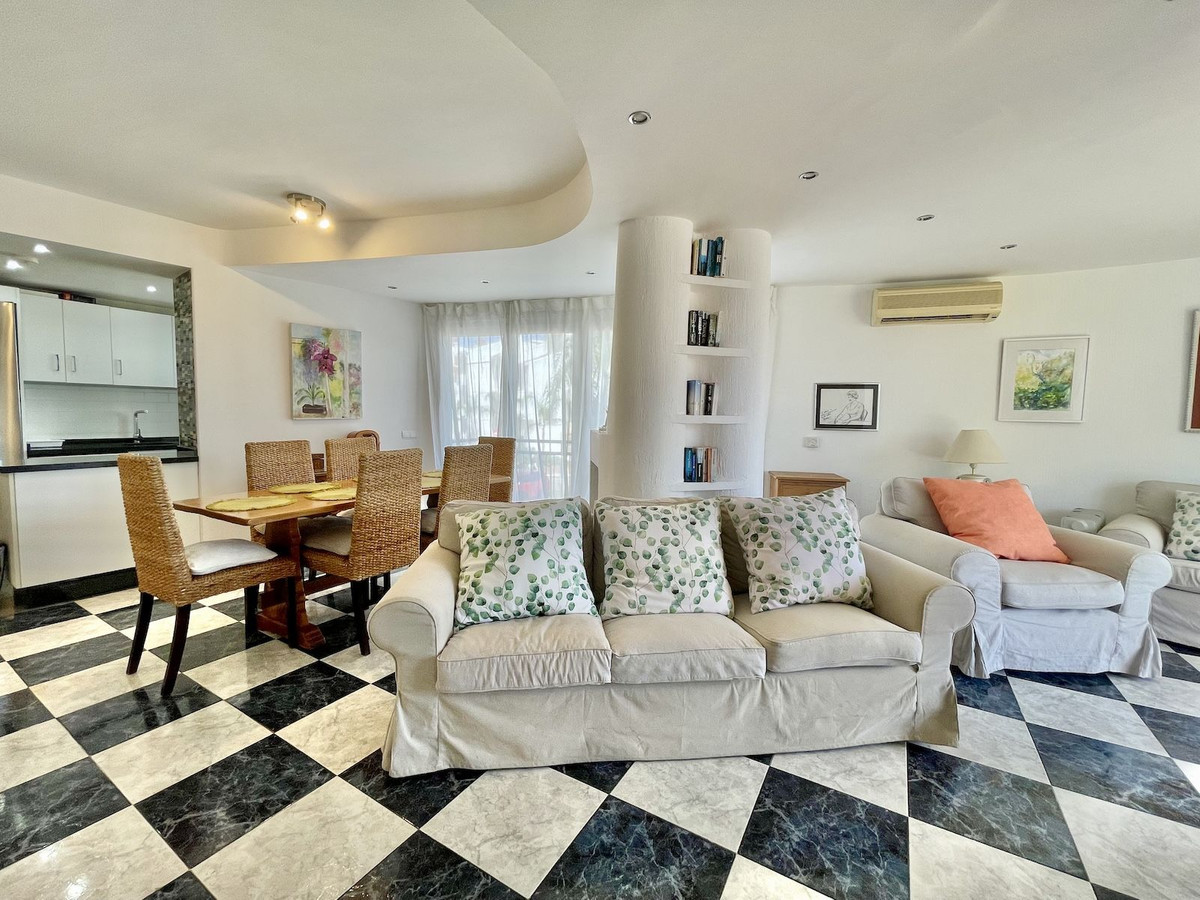 Appartement te koop in Nerja | 2 slaapkamers H5116705