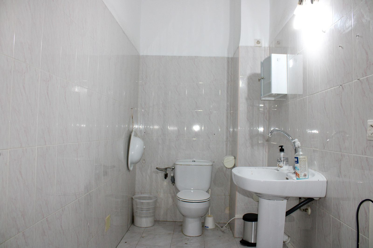 Appartement te koop in Nerja | 5 slaapkamers H5130907