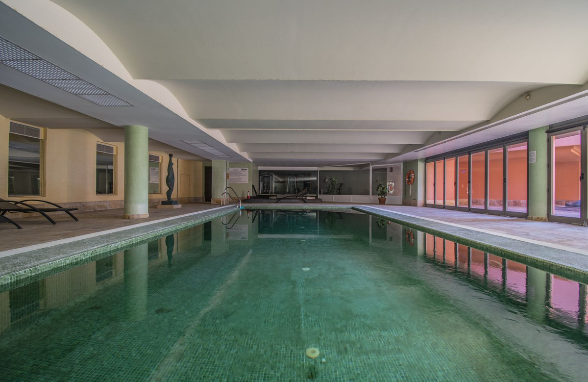 Penthouse in New Golden Mile-12