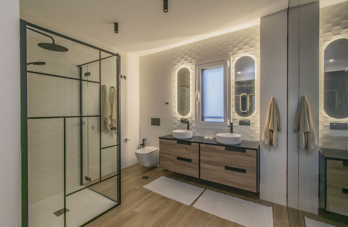 Penthouse in New Golden Mile-20