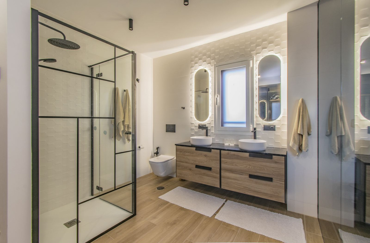 Penthouse in New Golden Mile-24