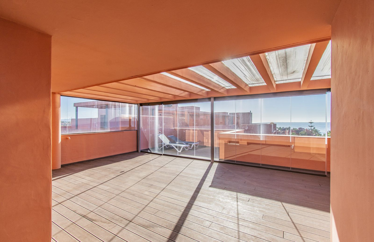 Penthouse in New Golden Mile-26