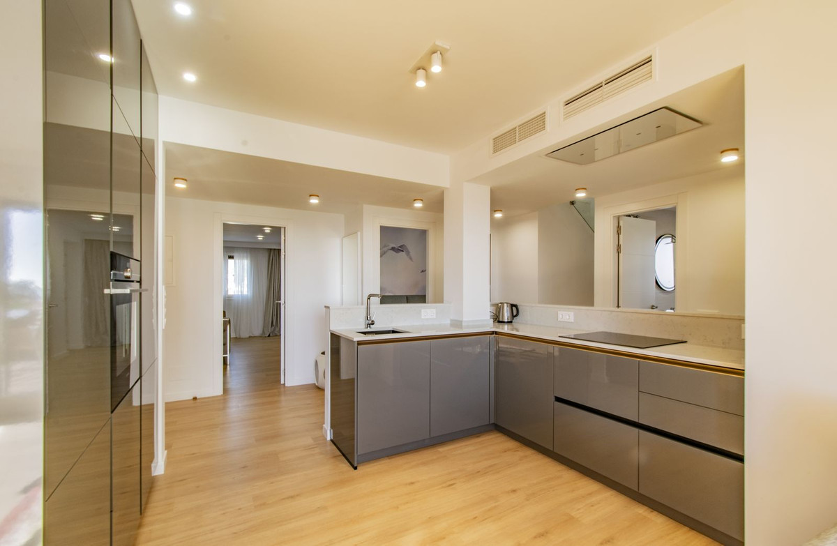 Penthouse in New Golden Mile-28