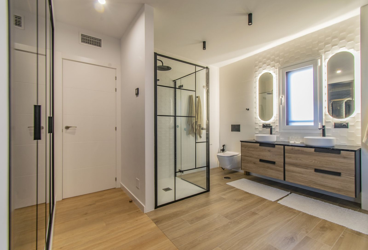 Penthouse in New Golden Mile-34