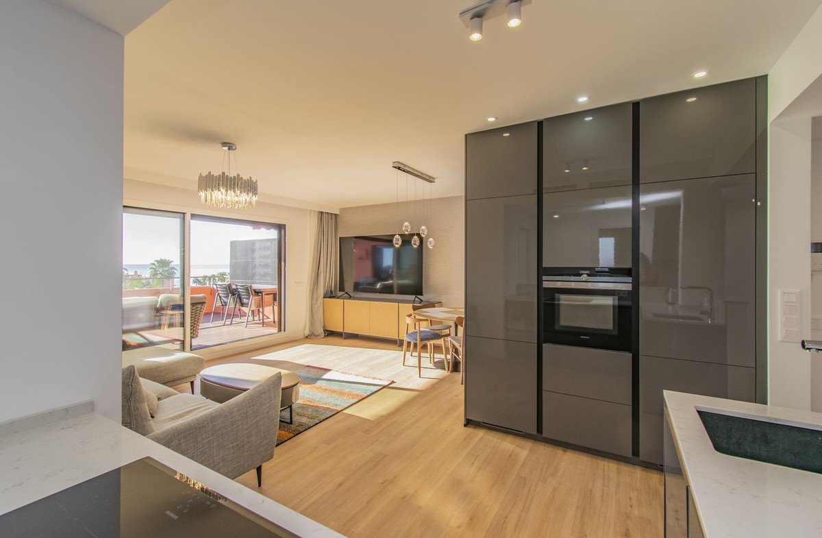 Penthouse in New Golden Mile-7