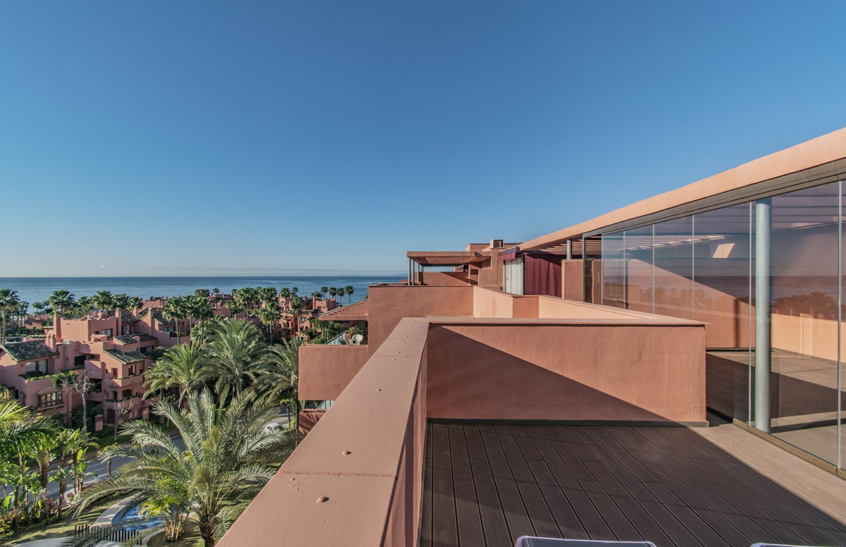 Penthouse in New Golden Mile-9