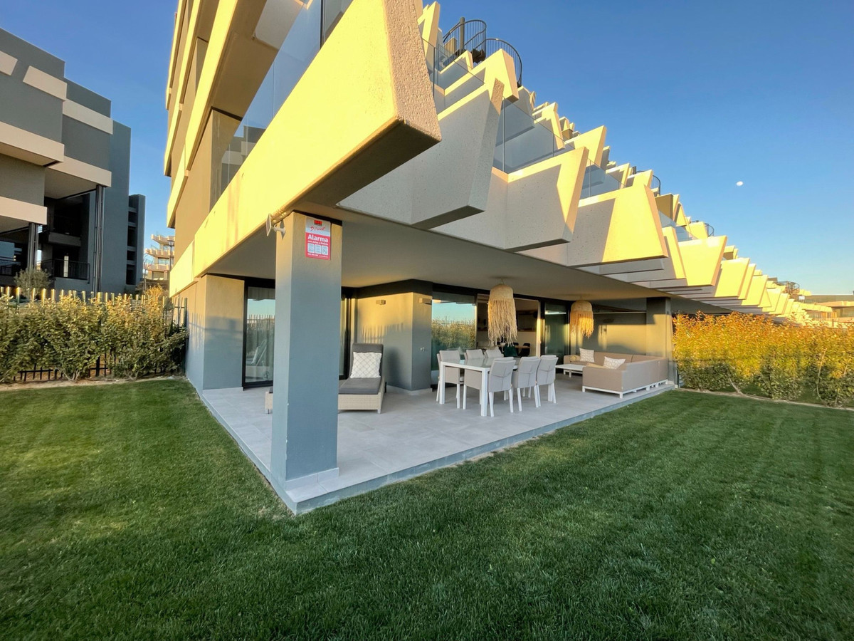 Tussenverdieping Appartement in New Golden Mile-1