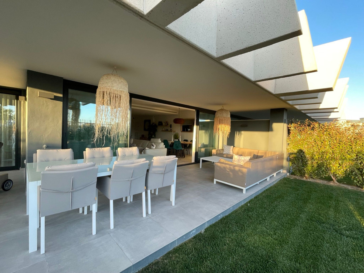 Tussenverdieping Appartement in New Golden Mile-10