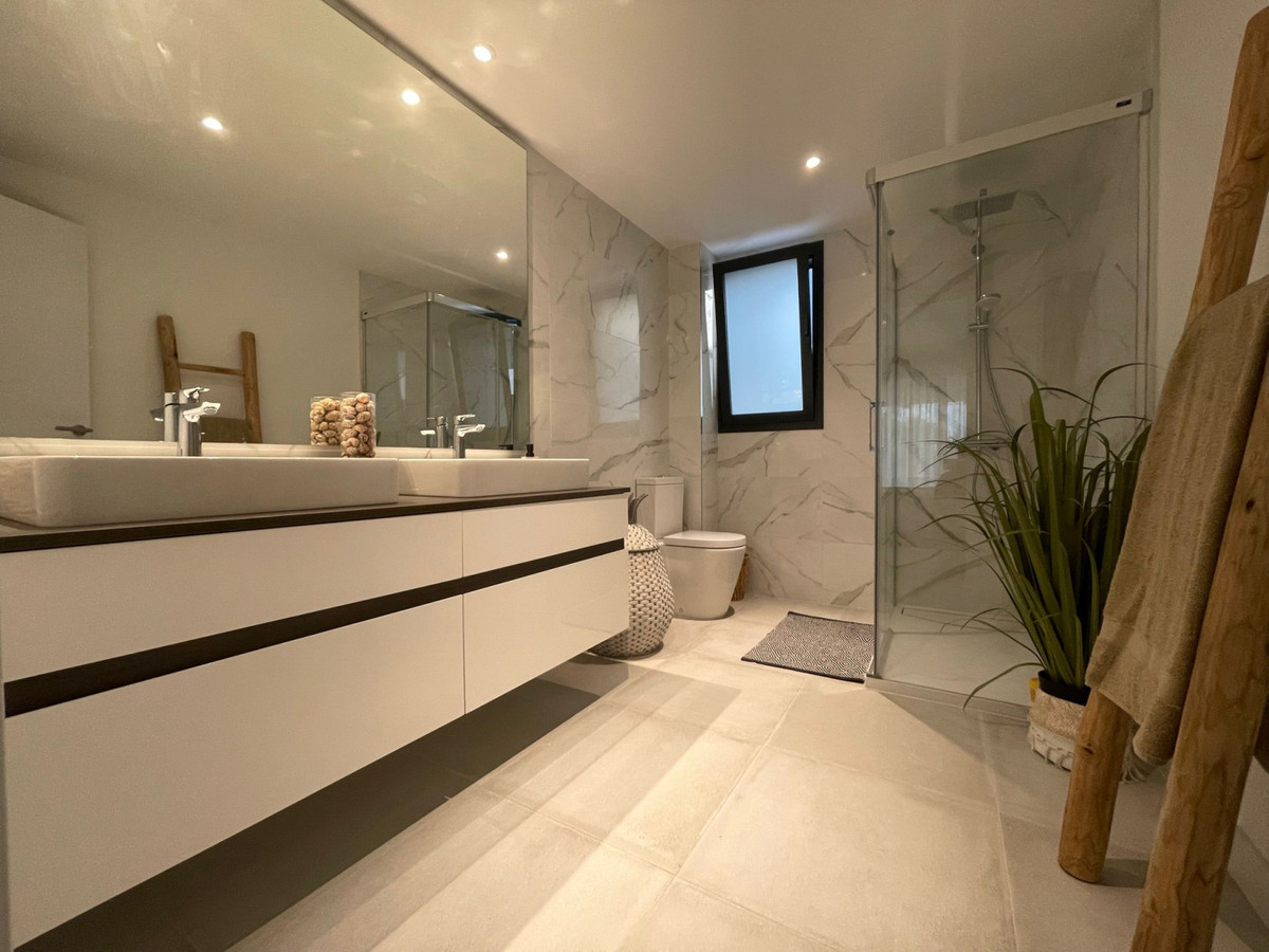 Tussenverdieping Appartement in New Golden Mile-9