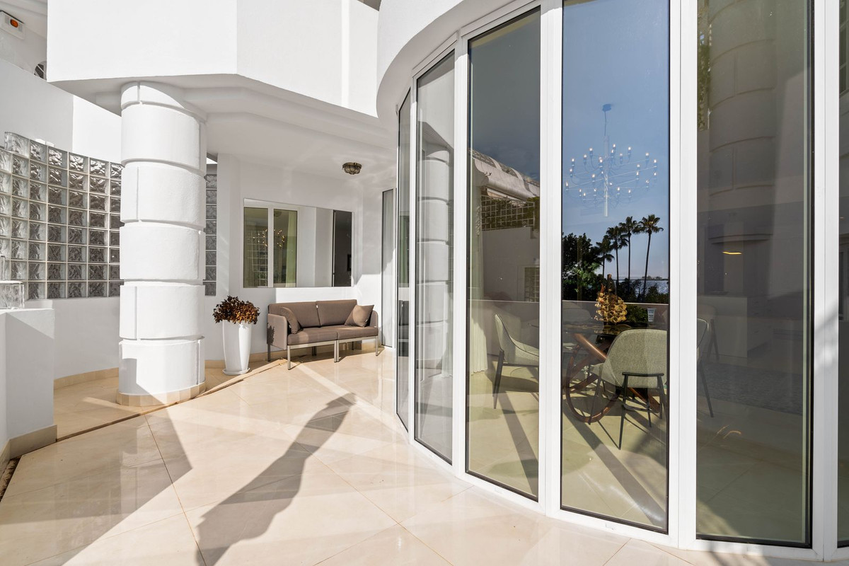 Tussenverdieping Appartement in New Golden Mile-11