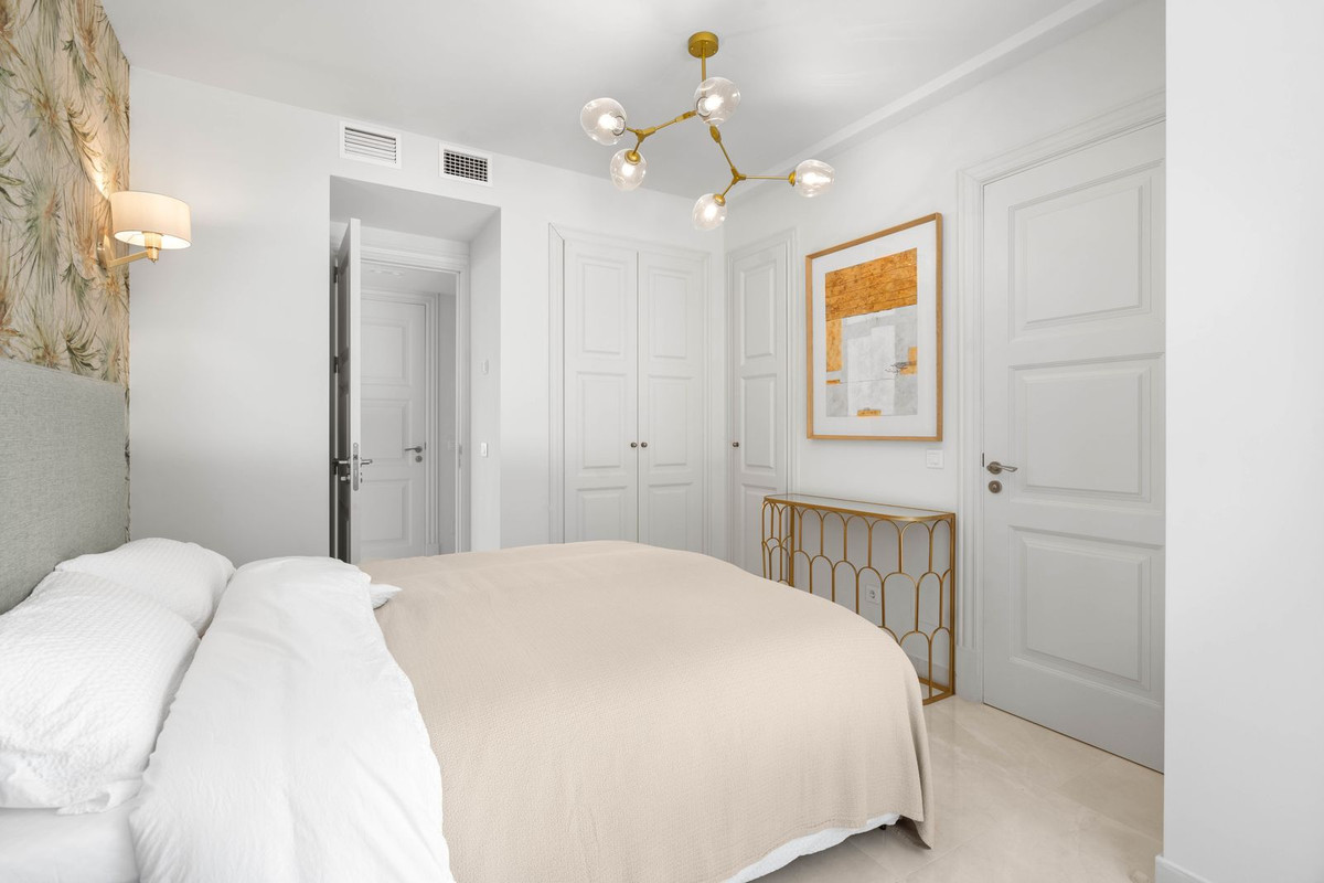 Tussenverdieping Appartement in New Golden Mile-17