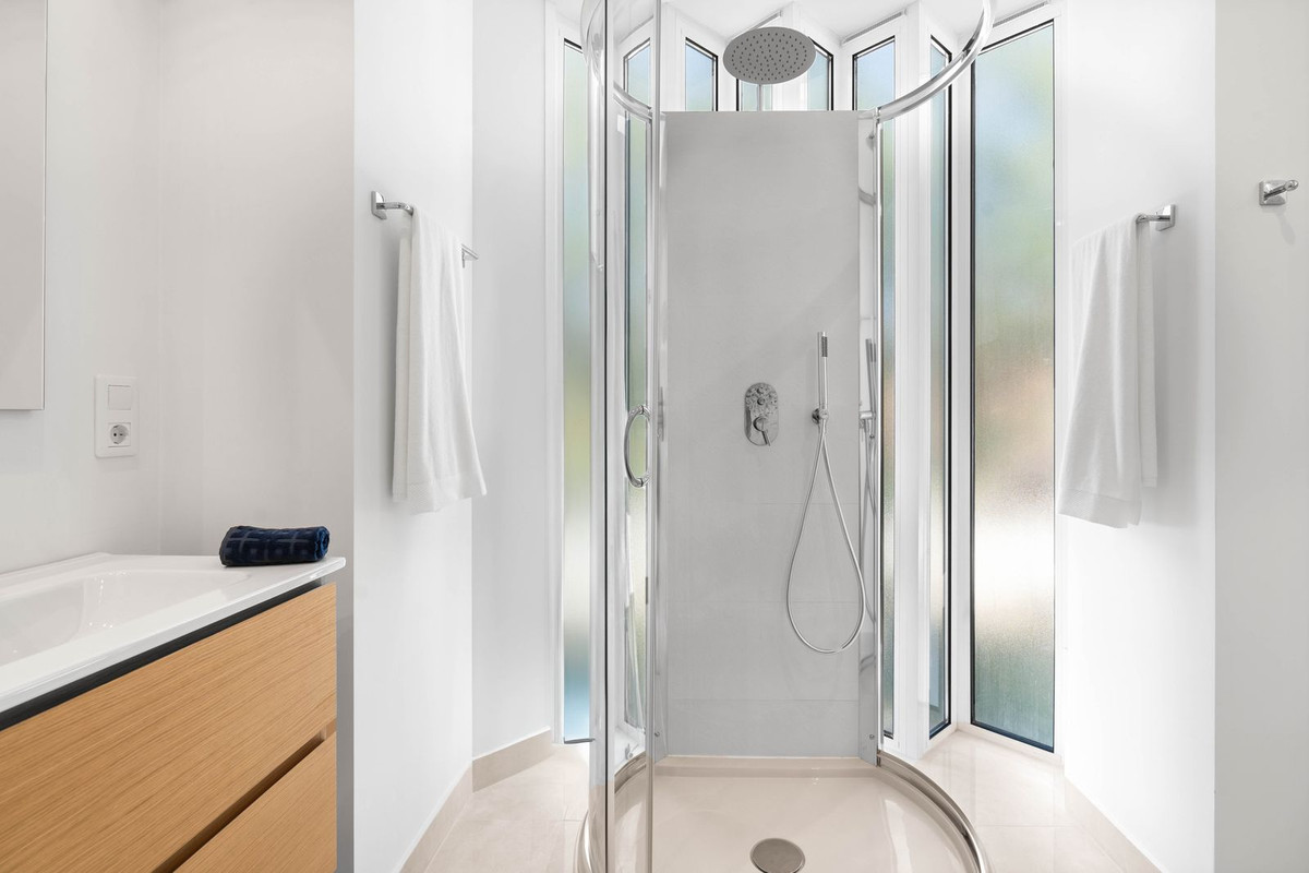 Tussenverdieping Appartement in New Golden Mile-20