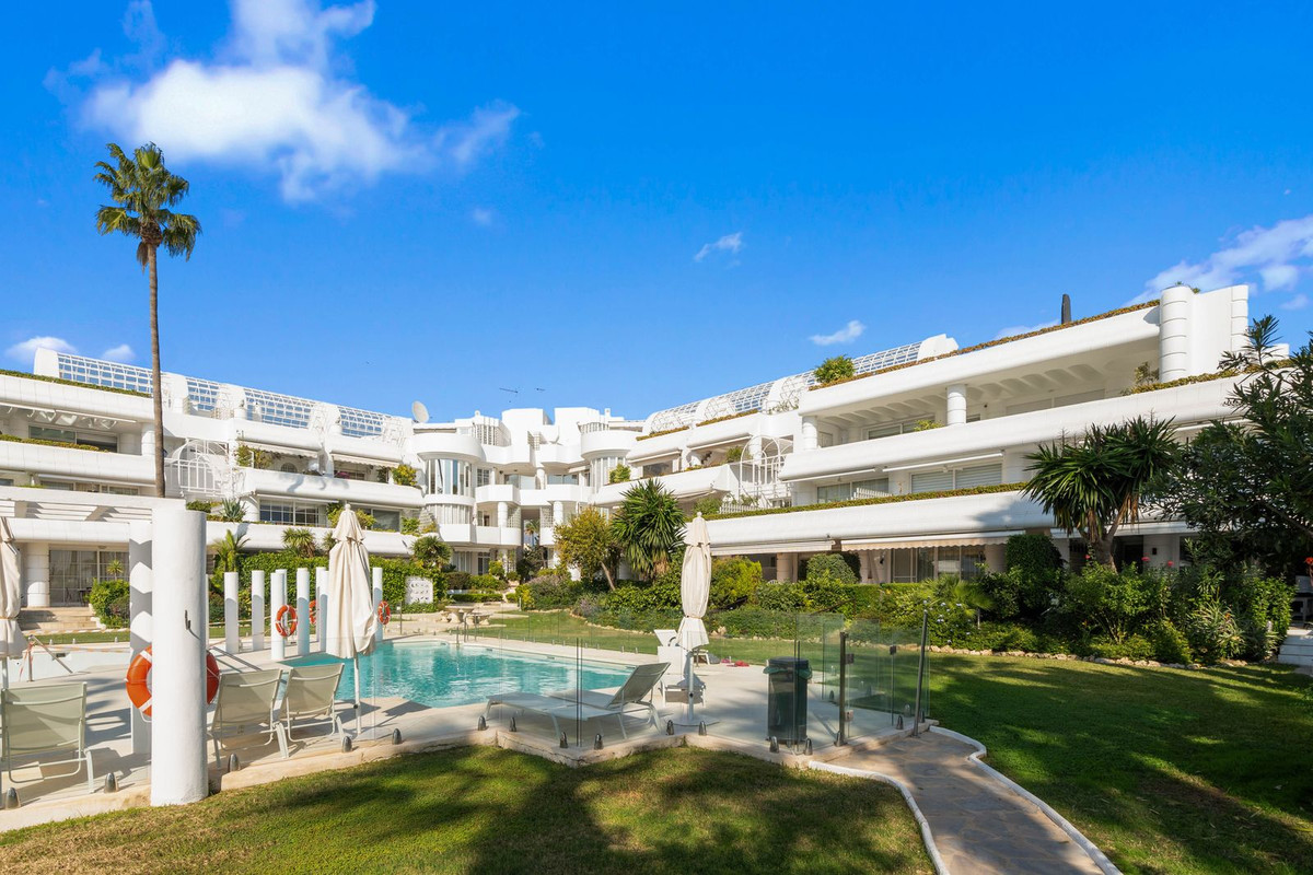 Tussenverdieping Appartement in New Golden Mile-25
