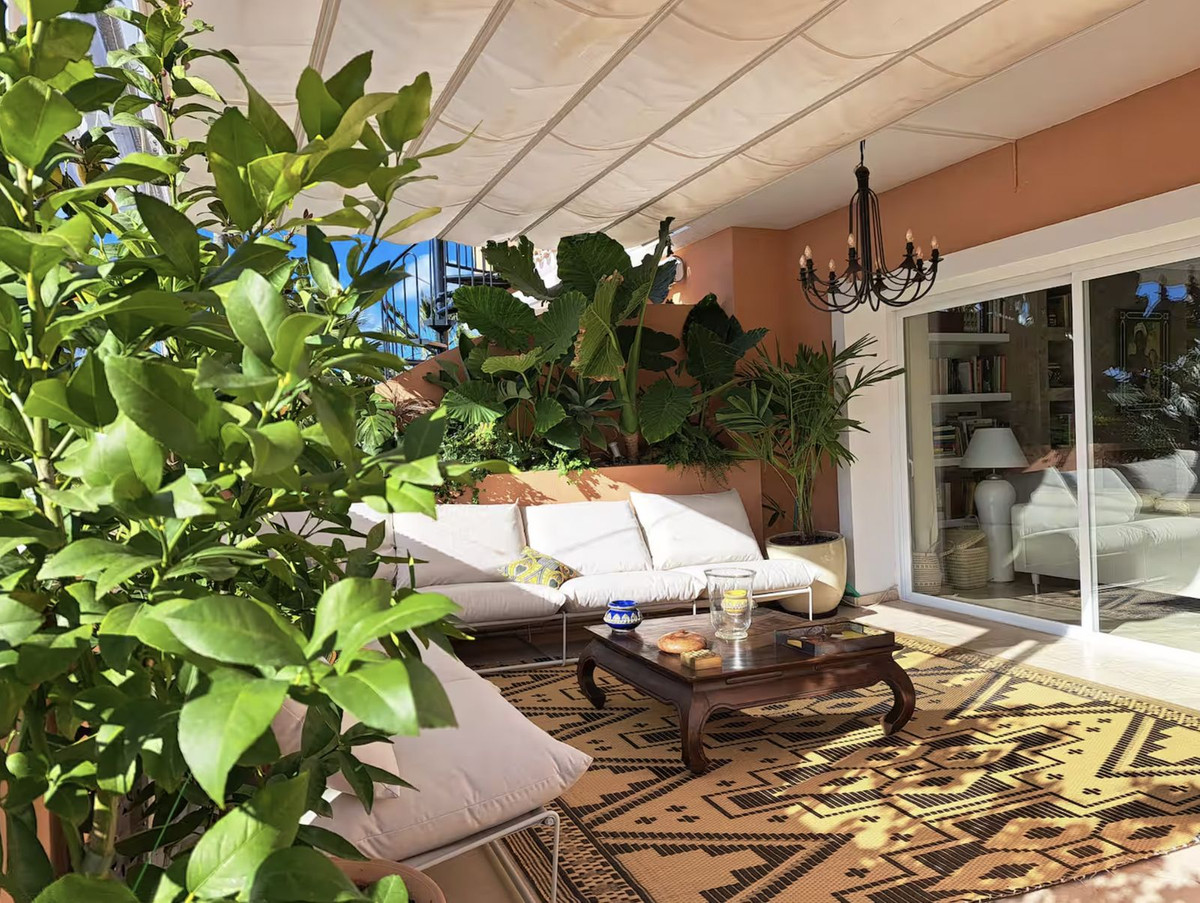 Penthouse in New Golden Mile-16