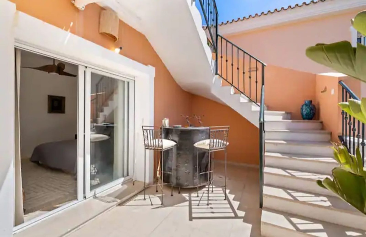 Penthouse in New Golden Mile-20