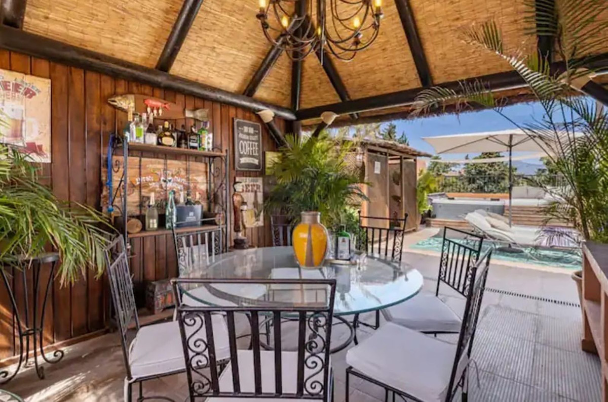 Penthouse in New Golden Mile-29
