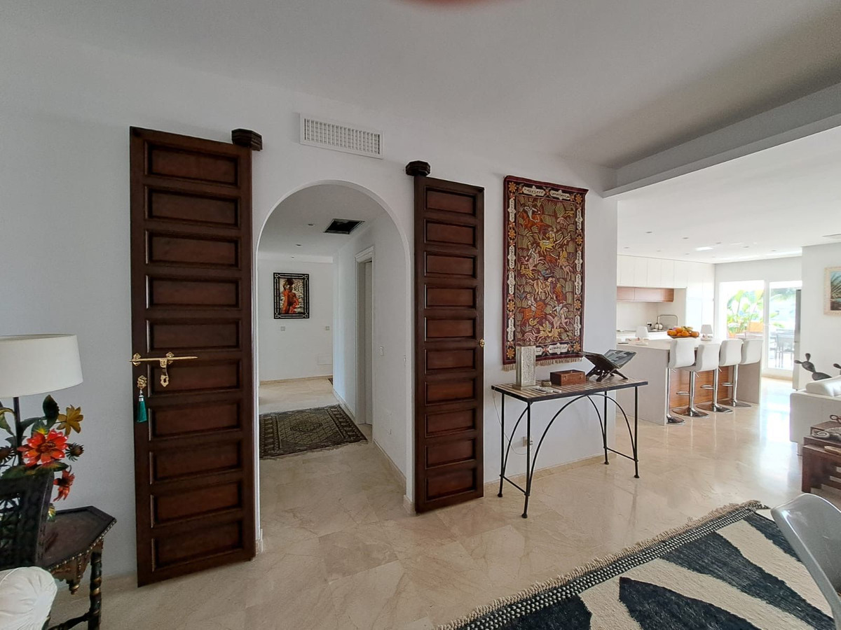 Penthouse in New Golden Mile-32