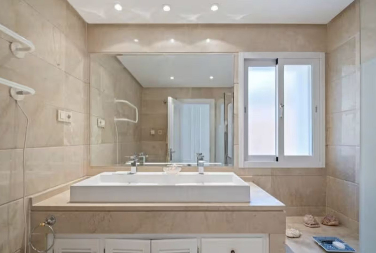 Penthouse in New Golden Mile-37