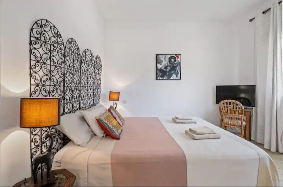 Penthouse in New Golden Mile-38