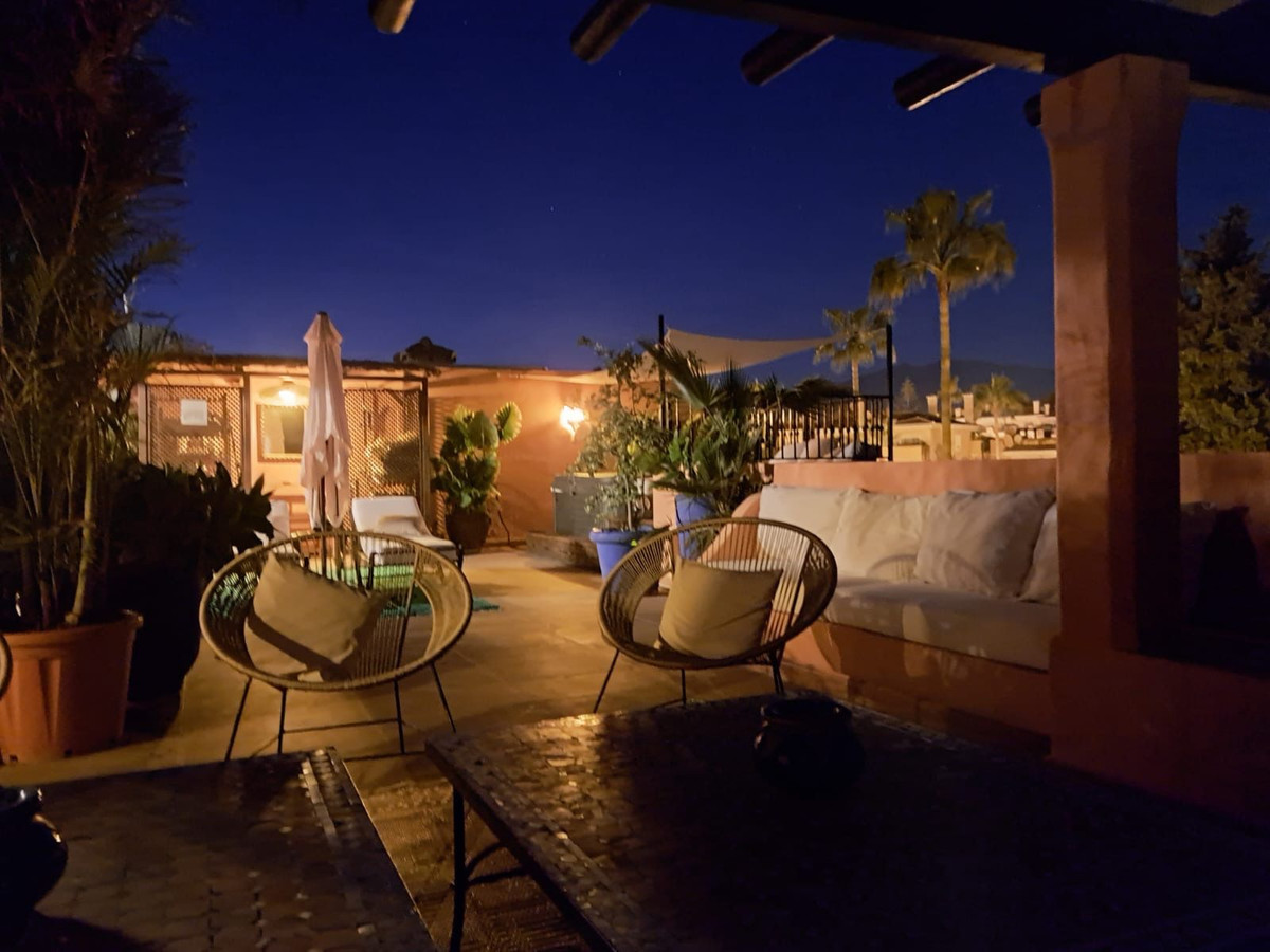 Penthouse in New Golden Mile-46