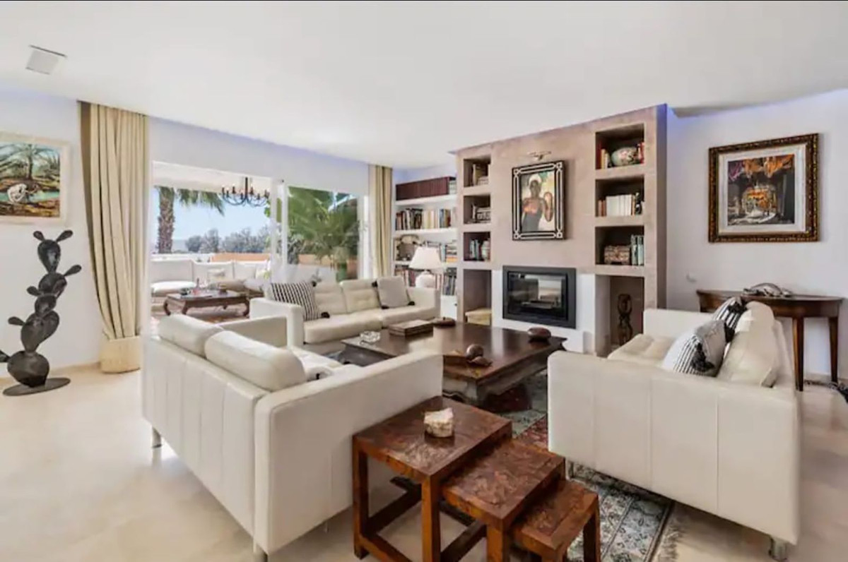 Penthouse in New Golden Mile-5