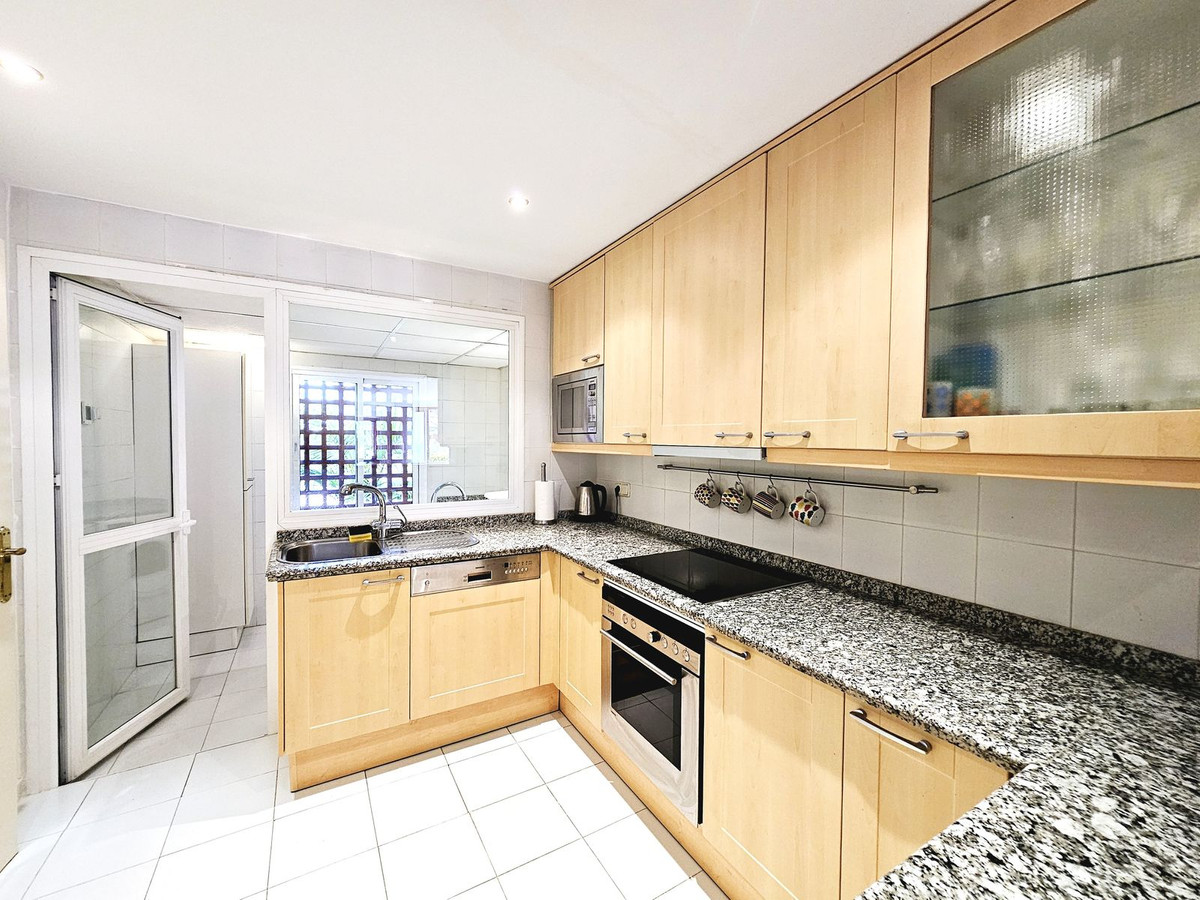 Appartement te koop in New Golden Mile | 3 slaapkamers H5007925