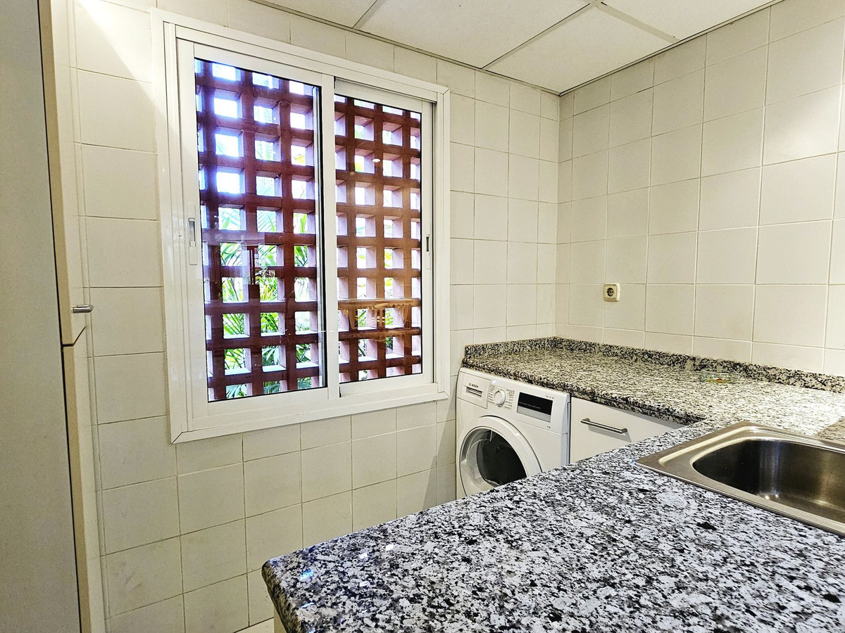 Appartement te koop in New Golden Mile | 3 slaapkamers H5007925