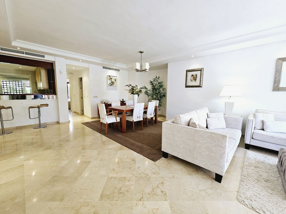 Appartement te koop in New Golden Mile | 3 slaapkamers H5007925